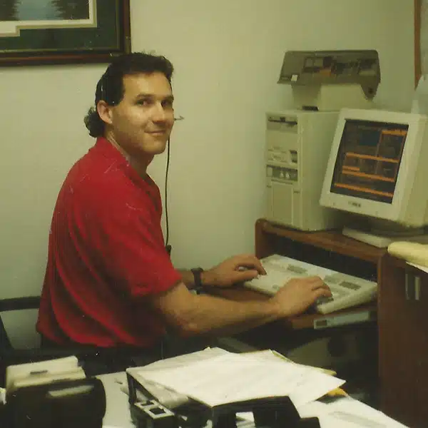 employee at computer in 1988