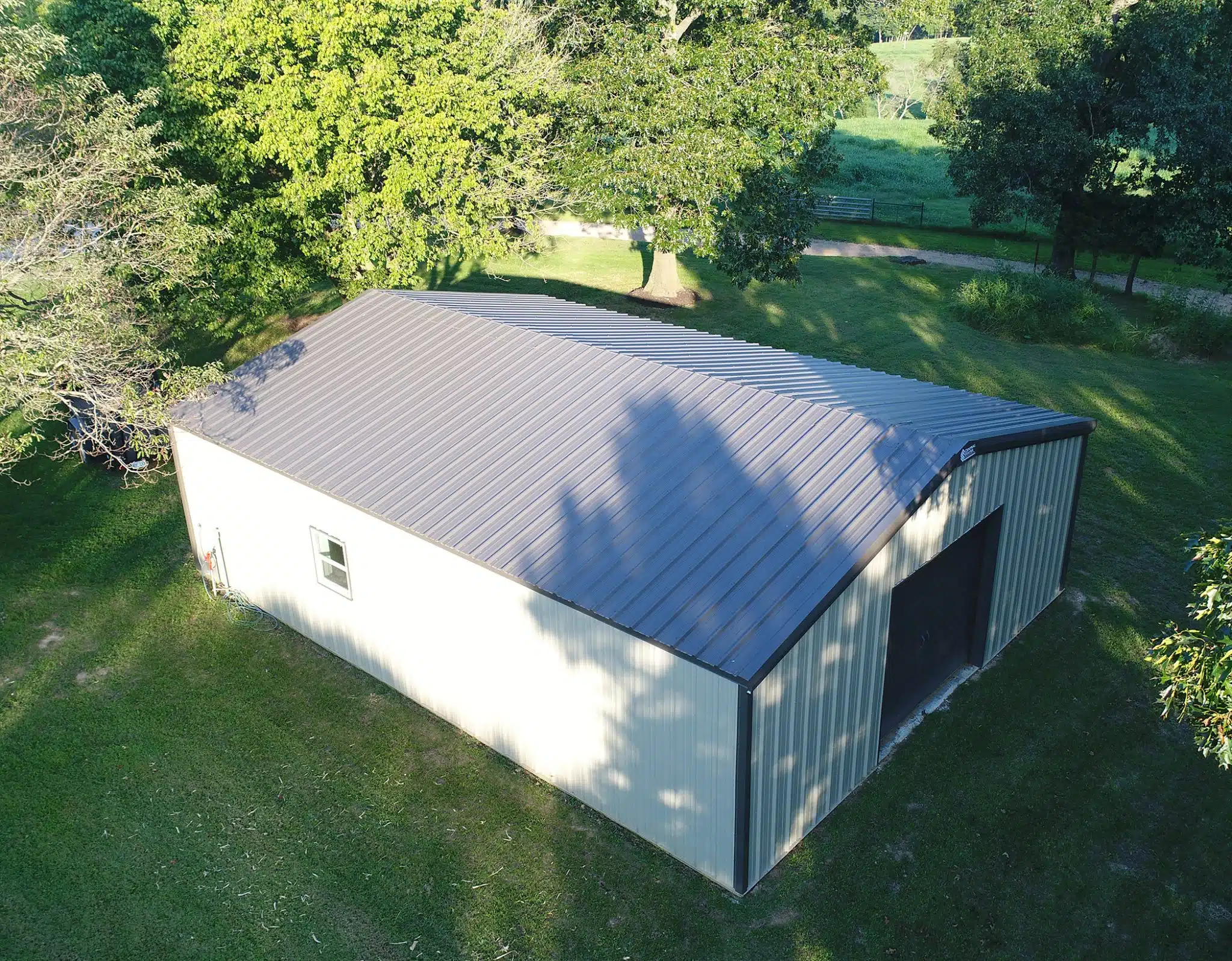 Centra Series Bolt-Up Building with R-Loc Panels, Desert Walls, Burnished Slate Roof