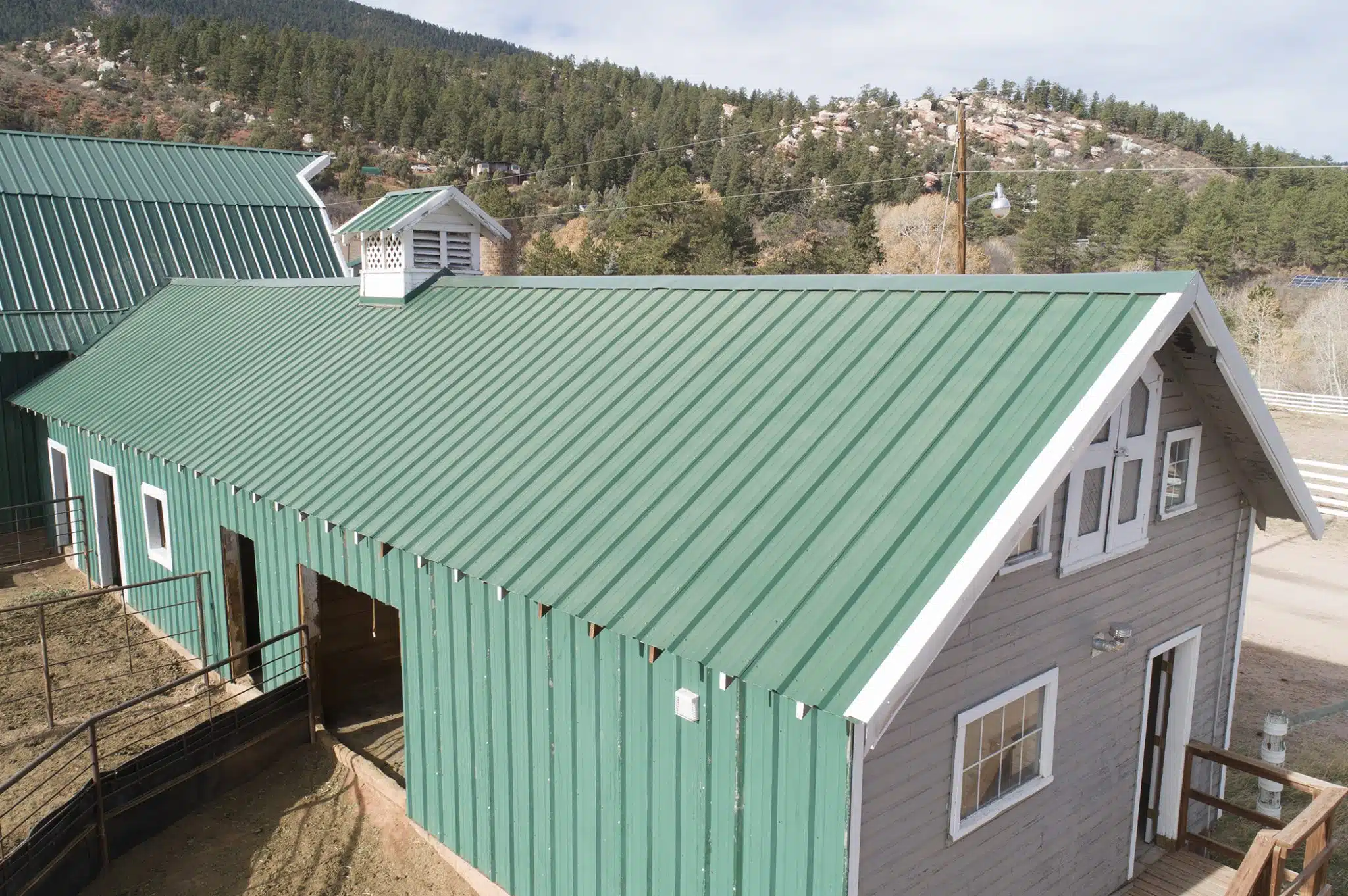 Farm Building with Panel-Loc Plus, Roof in Forest Green